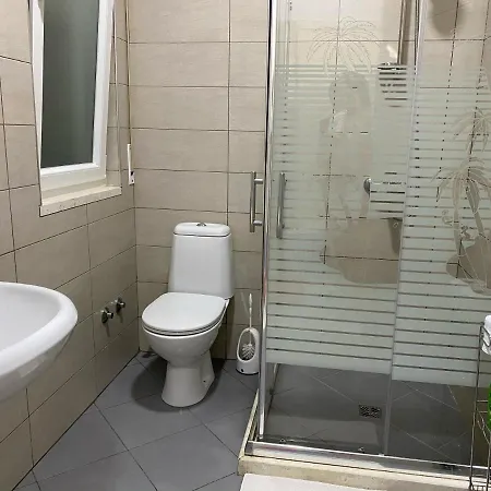 House Gjiri I Lalzit Apartament *