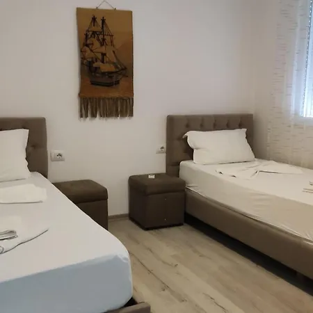 House Gjiri I Lalzit * Plazhi San Pietro