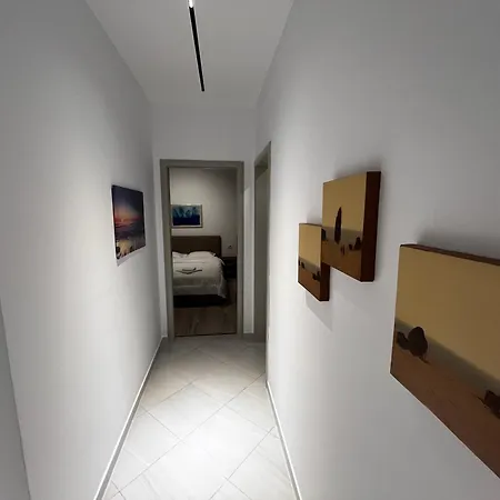 House Gjiri I Lalzit