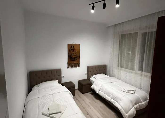 House Gjiri I Lalzit 公寓 *