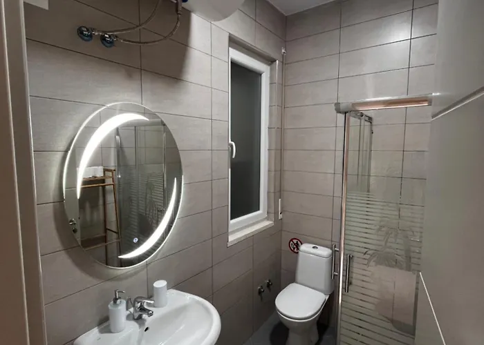 House Gjiri I Lalzit Appartamento